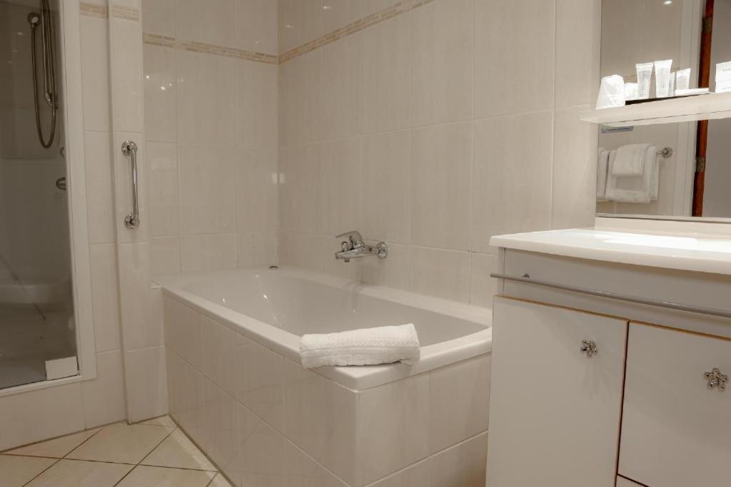 Royal With Terrace Apartment *